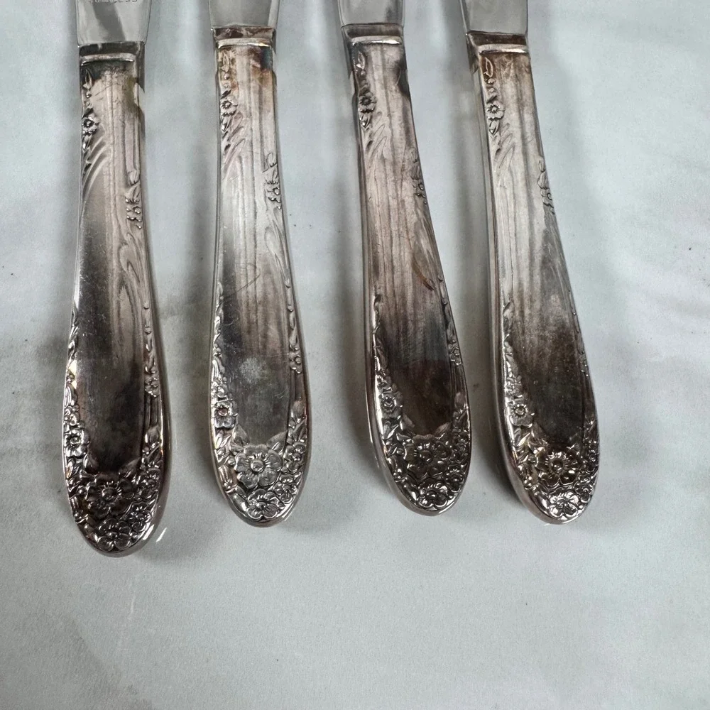 Set of 4 Oneida Simeon L & George H Rogers Silver Plated Dinner‎ Knives Lot 2
